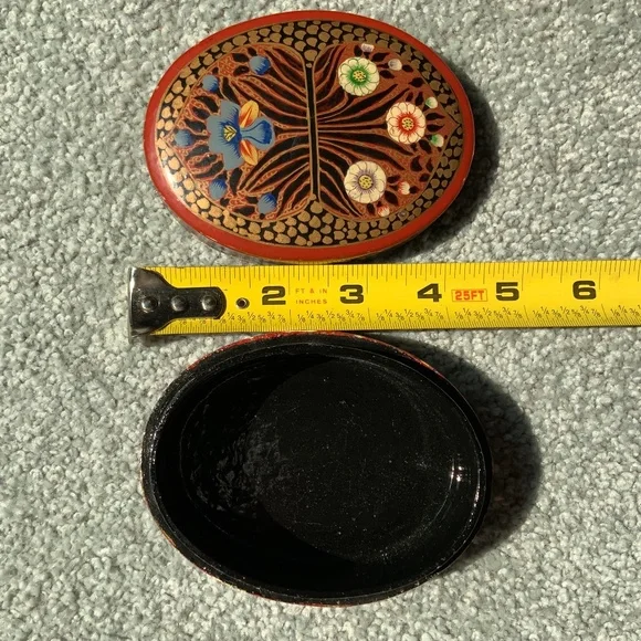 Hand Painted Oval Shaped Two Piece Trinket Box - Picture 4 of 7